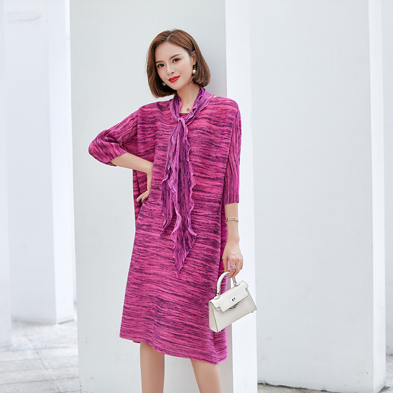 厂家供应 夏季薄款连衣裙 褶皱迷彩印花宽松中长连衣裙自带围巾