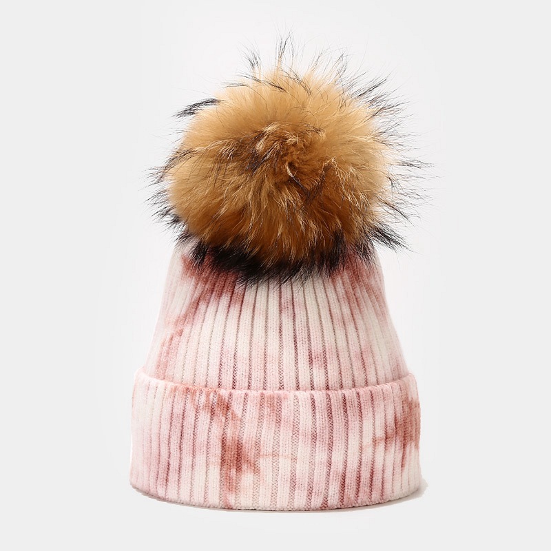 Nuevo gorro de punto con diseño de mapache teñido anudado para mujer, gorro de bola de pelo para otoño e invierno, gorro de hilo con núcleo resistente al viento para exteriores_voghion.com