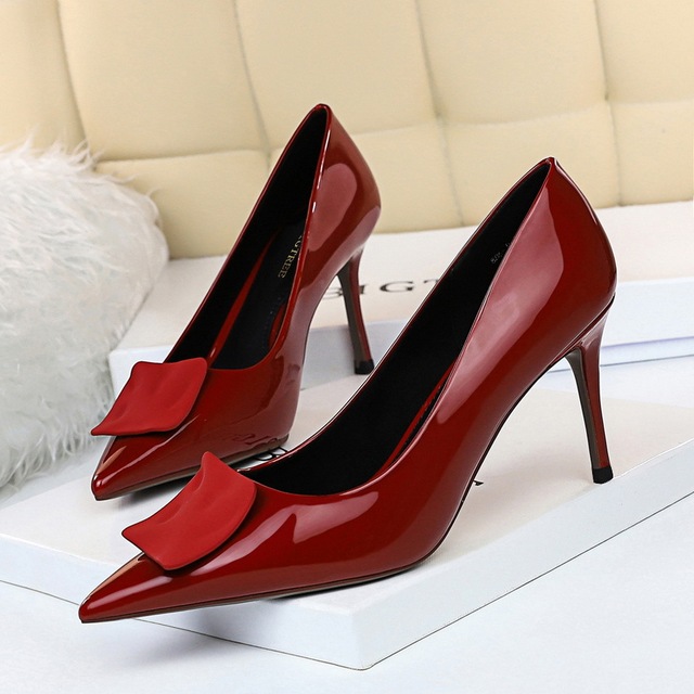 Fashion professional women’s shoes high heels thin heels high heels shallow pointed point point solid color single shoes
