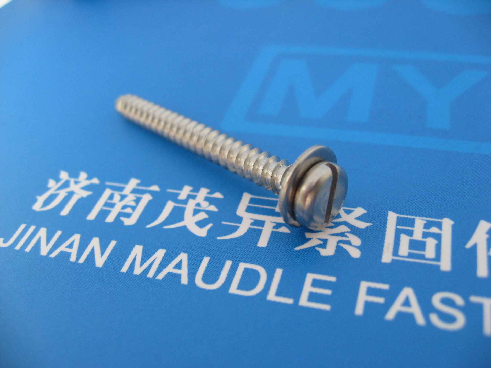 不锈钢开槽盘头自攻螺和平垫组合ISO10510-2011