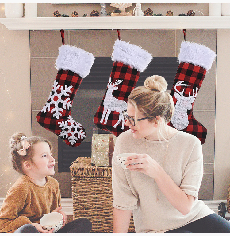 Red And Black Plaid Christmas Socks Tree Pendant display picture 9