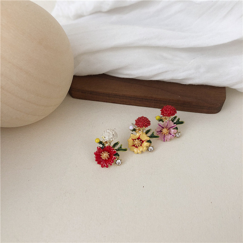 1 Pair Elegant Lady Flower Plating Alloy Ear Studs display picture 5