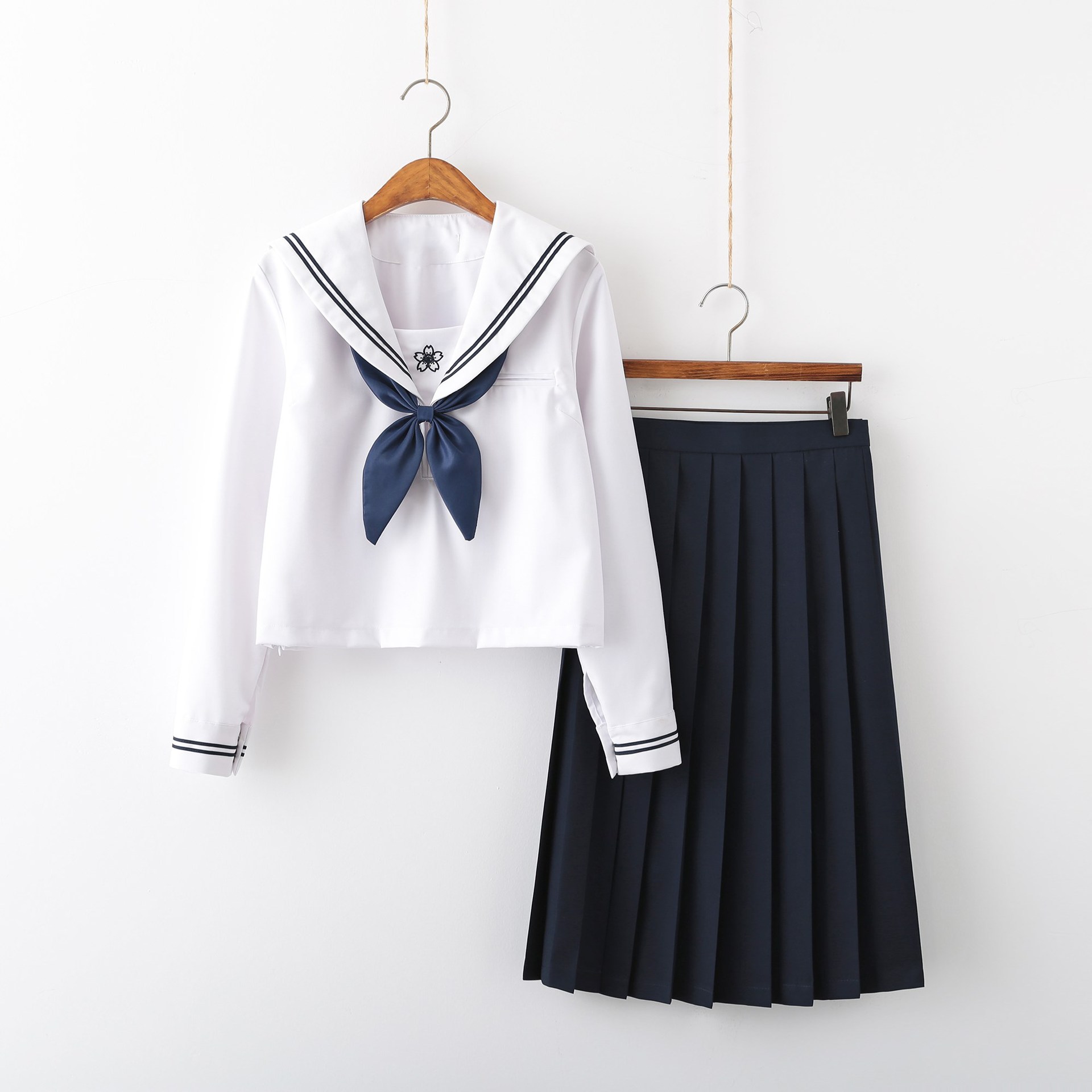 Japanese Soft Girl JK Uniform Powder Two Lacquer Line Cherry Blossom Embroidery Sailor Suit Pleated Skirt School Uniform Suit One Piece On Behalf Of The Hair
