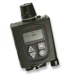 战术靴;户外迷彩;迷彩服