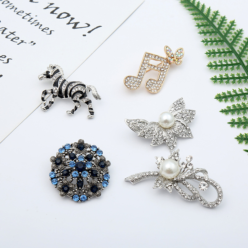 12g Weight Brooches Classification Casual, Date, Shopping Occasion Alloy Material Animal Pattern All Seasons Season Unisex Gender Enamel Design Elegant, Retro, Lady Style Elegant Retro Lady Pin Animal Alloy Enamel Unisex Brooches 1