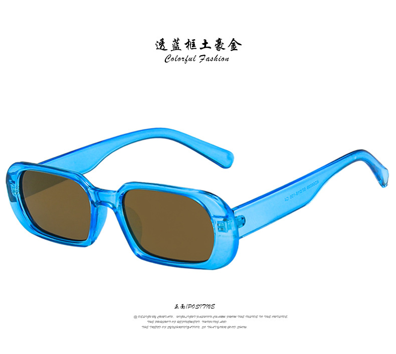 Retro Women's Sunglasses display picture 3