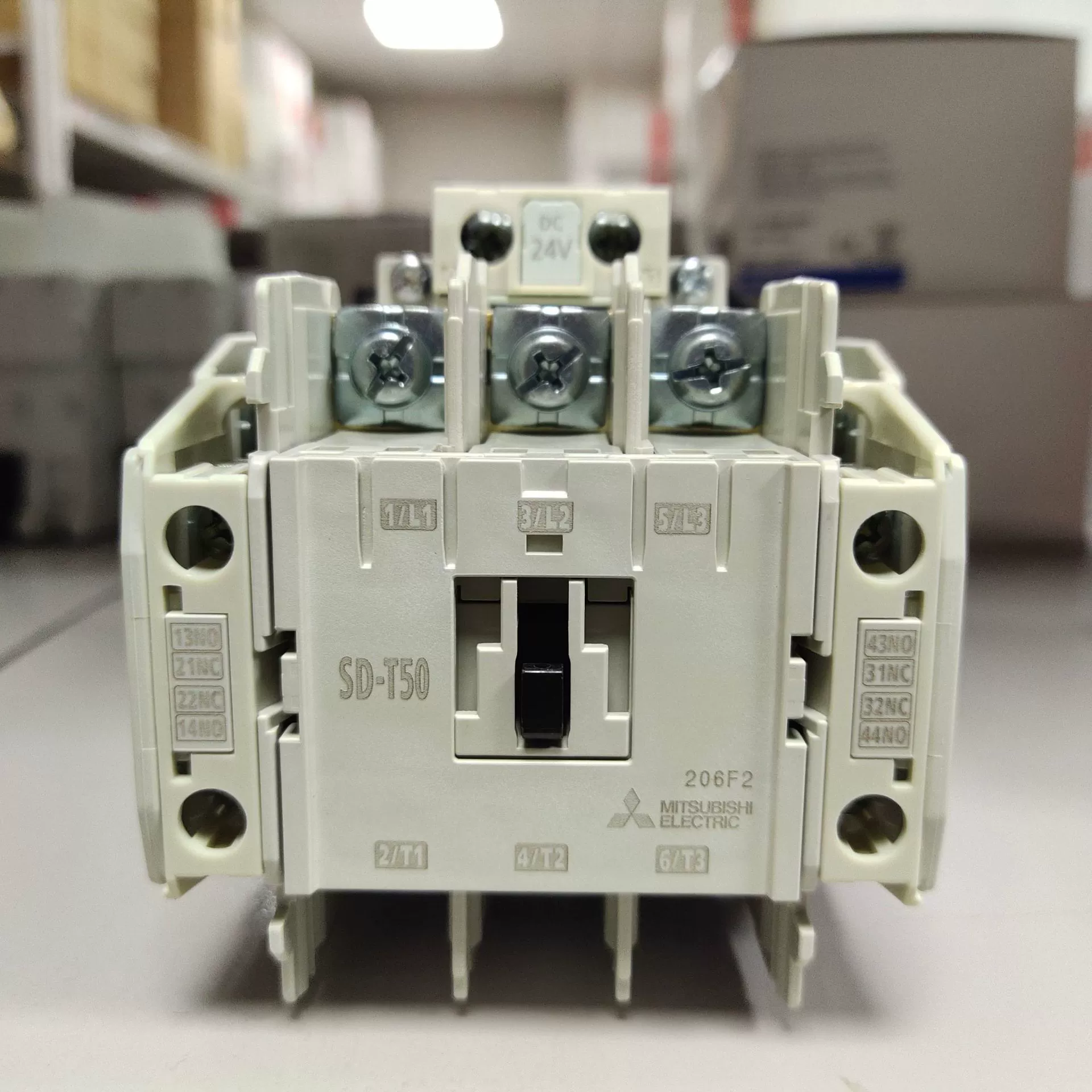 Mitsubishi автоматический выключатель утечки NV63-SV 3P 25A 100-440V 1.2.500MA CE наличие на складе