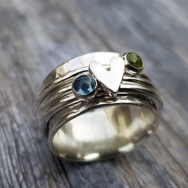 retro geometric creative ring heart shaped
