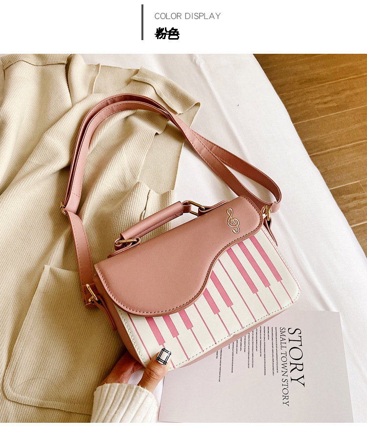 Small Pu Leather Solid Color Fashion Square Flip Cover Square Bag Shoulder Bag display picture 12