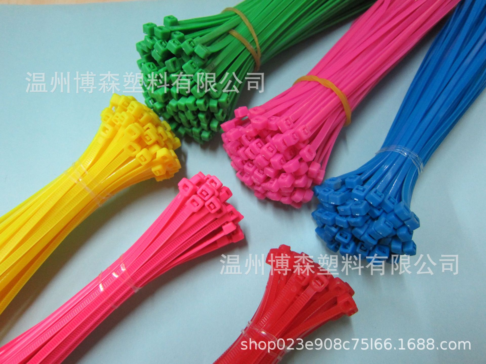 厂家供应尼龙扎带红黄蓝绿黑白颜色齐全