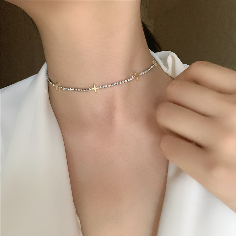 Korean Daily Minimalist All-match Diamond Cross Stitching Clavicle Necklace Choker display picture 8