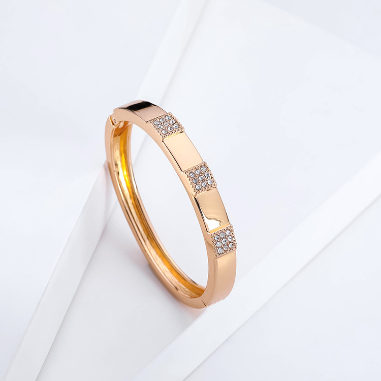 simple diamond gold-plated glossy bracelet