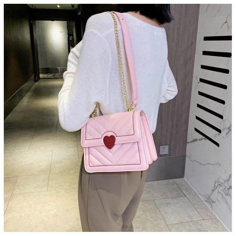 Neue Trendige Mode One Shoulder Chain Bag Textur All-match Messenger Small Square Bag display picture 1