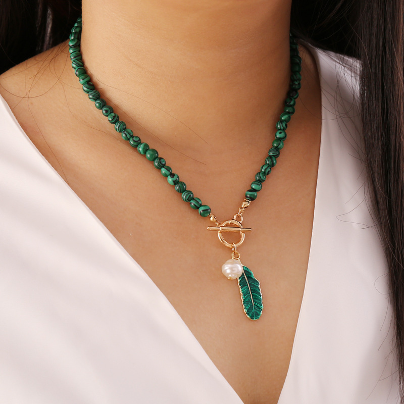 Fashion Malachite Leaf Pearl Dripping Oil Necklace Wholesale display picture 9