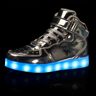 �¿��܊һ̖LED�ߎͰl��Ь�����R�滬��Ь���貽���eҹ��Ь
