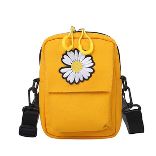 Canvas bag female Daisy messenger bag 2020 new students Korean version of Joker bags foreign trade cross-border manufacturers wholesale