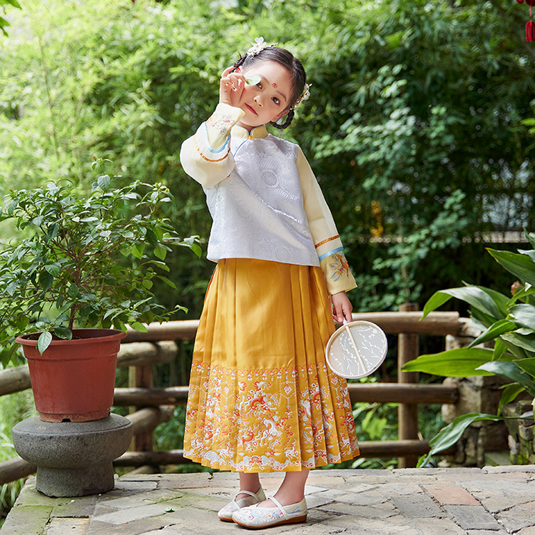 Improvement children Hanfu girl Chinese style Two piece set Little Girl Ethnic style suit Autumn new pattern Ultra cents Tang costume