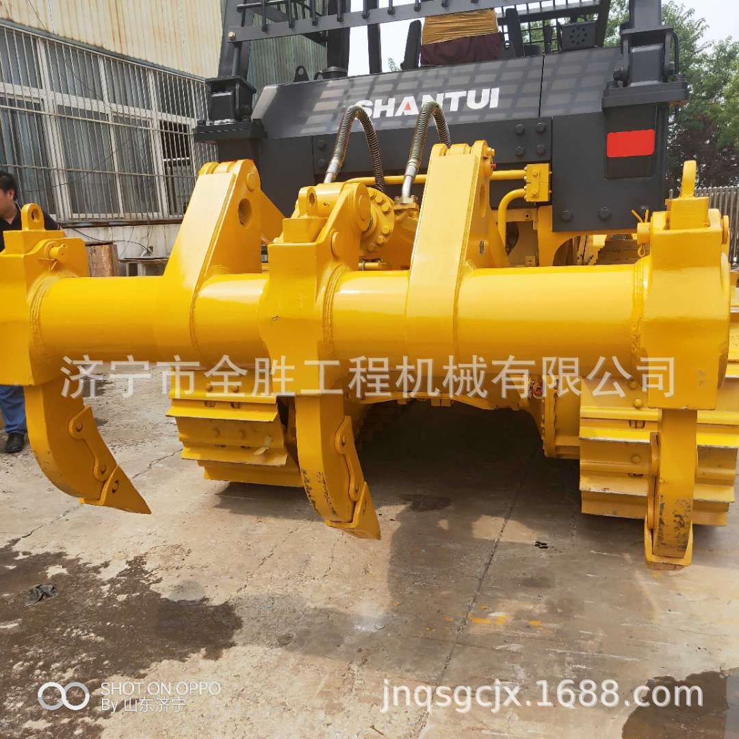 批发SD16推土机三齿松土器 支角 齿尖 护板 履带总成