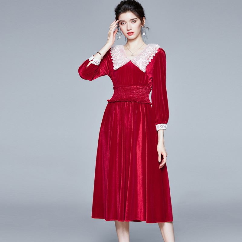 赫本风红色礼服裙气质女2020新款法式复古收腰娃娃领金丝绒连衣裙