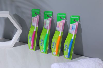 源头工厂支持OEM定制 供货软毛竹炭牙刷单支装超软牙刷