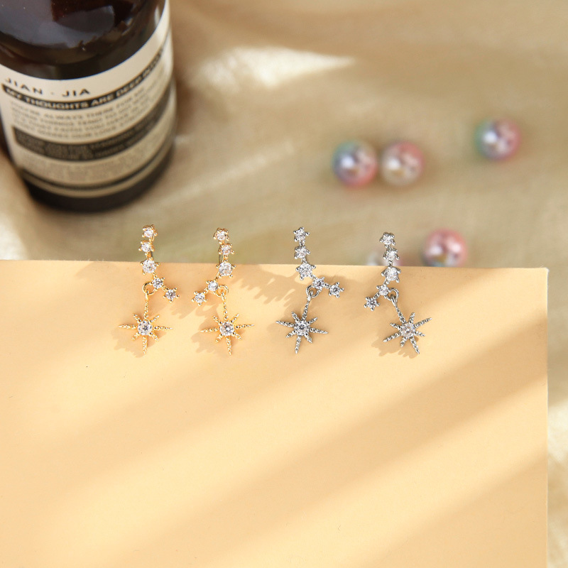 Korean Fashion Diamond Earrings display picture 5