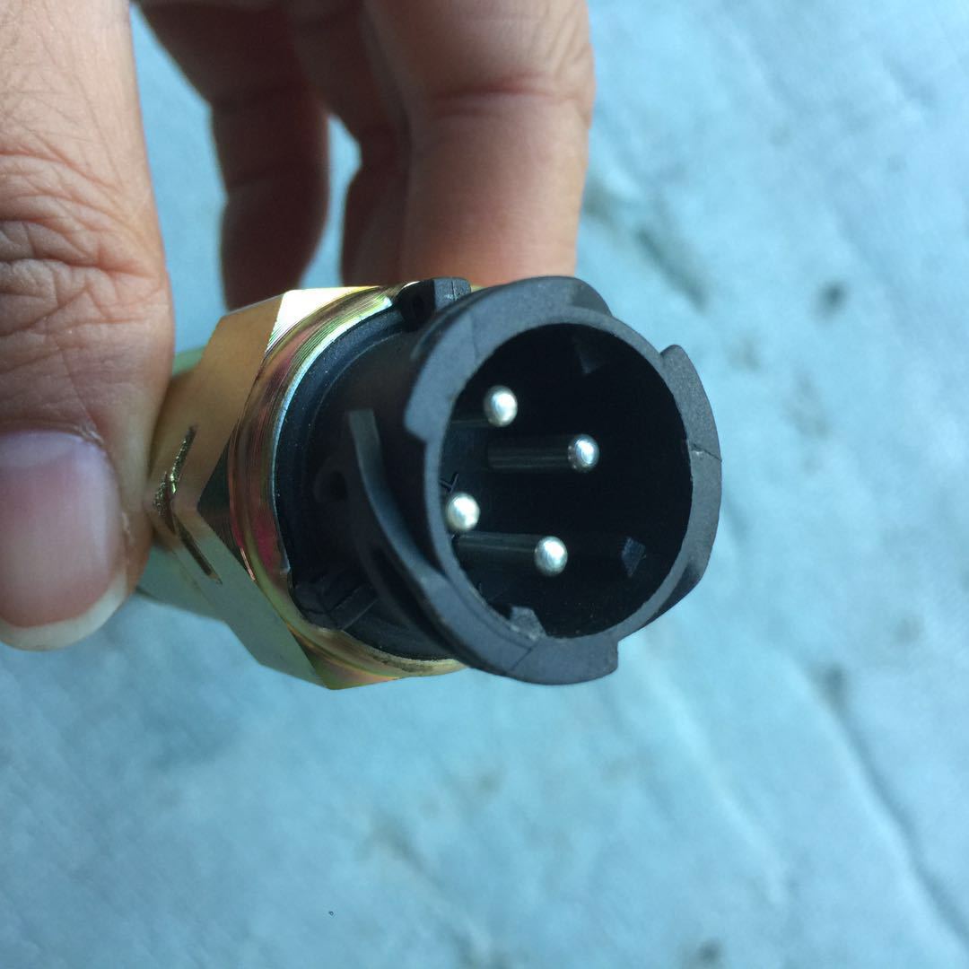 WG2209280010豪沃A7里程传感器4