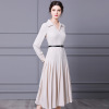 Autumn fitting coat V-neck waist tucked pleated skirt