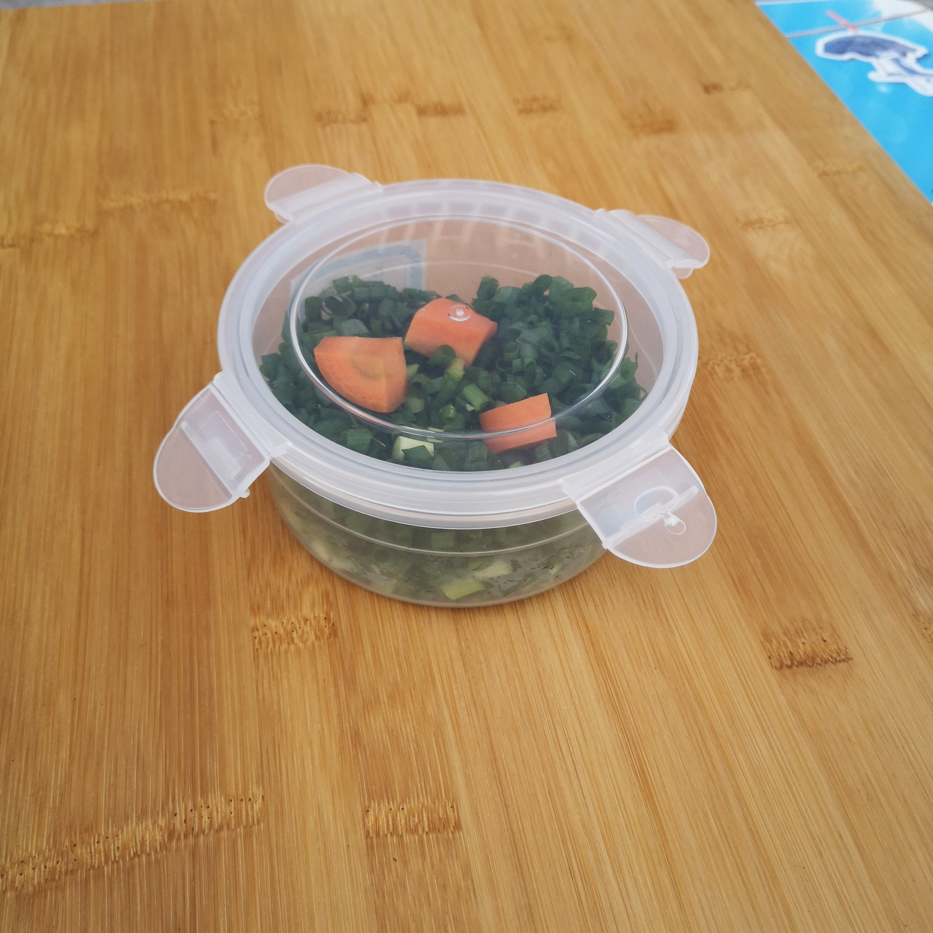 创意款圆形饭盒午餐盒便当盒可微波炉塑料家居冰箱冷冻密封保鲜盒