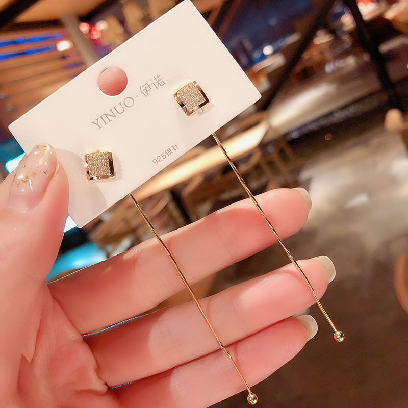 18696403944_1478422554