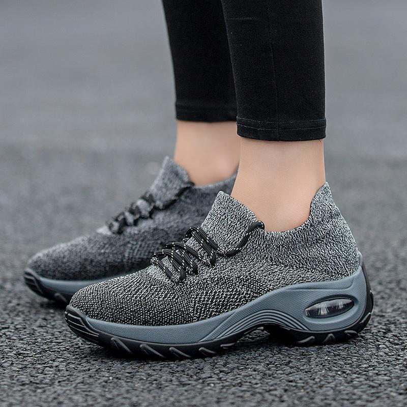 Large size air cushioned mom dance sports women's flying woven mesh breathable socks shoes, rocking shoes_voghion.com