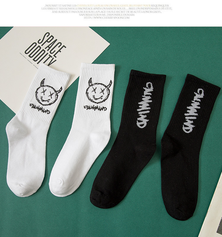 Hip-hop Socks Female Cotton Tube Socks Ladies Trend Black And White Sports Socks Autumn display picture 3