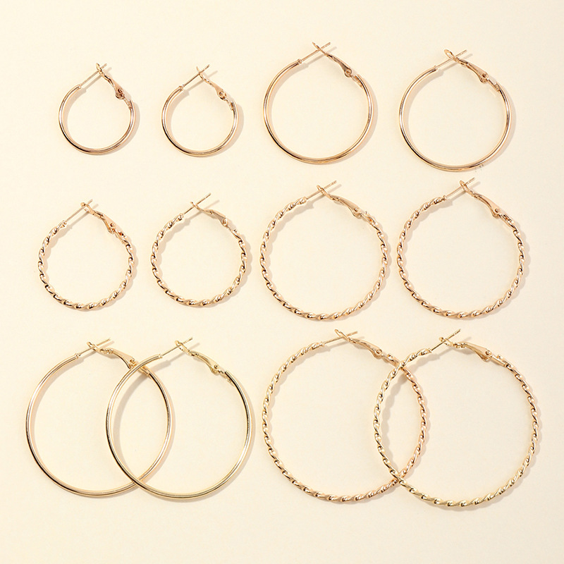 Fashion Geometric Circle Earrings Wild Metal C-shaped Earrings Wholesale display picture 4