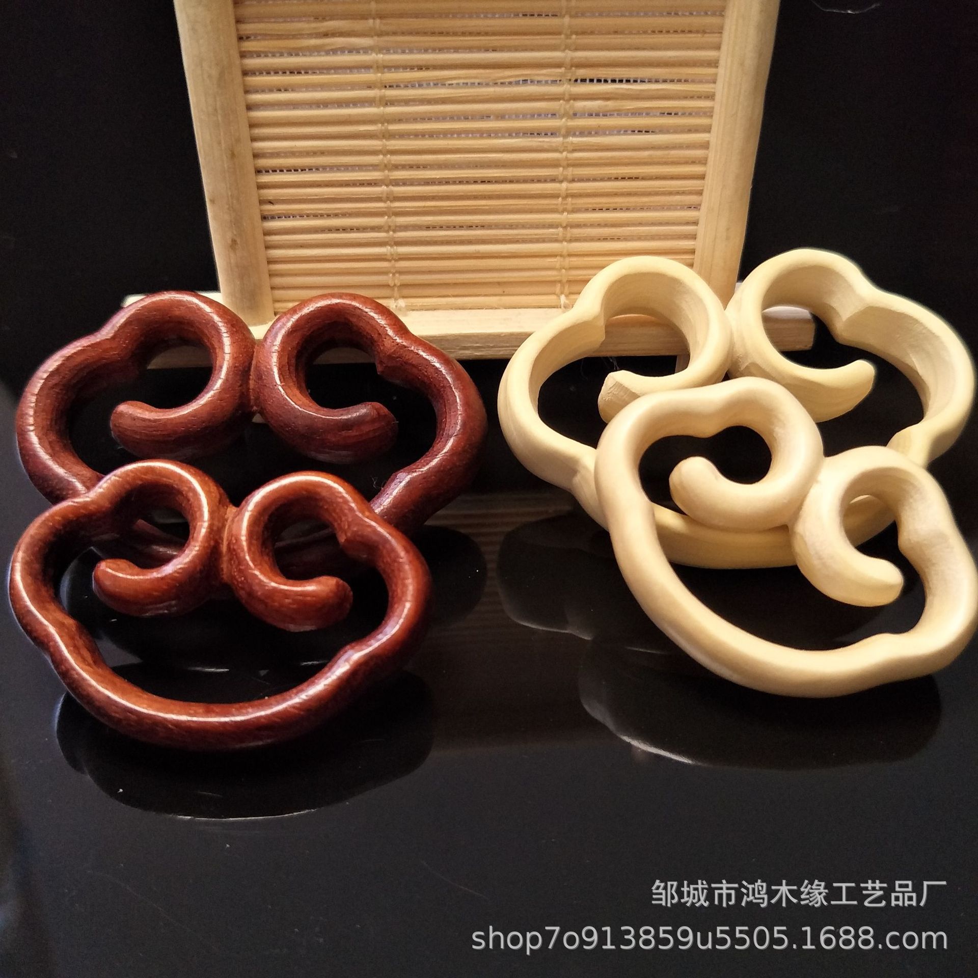 Pendant red sandalwood ebony