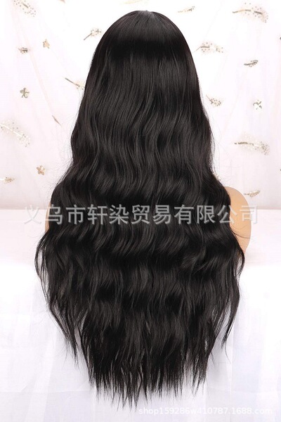curly wavy wig with hair parting