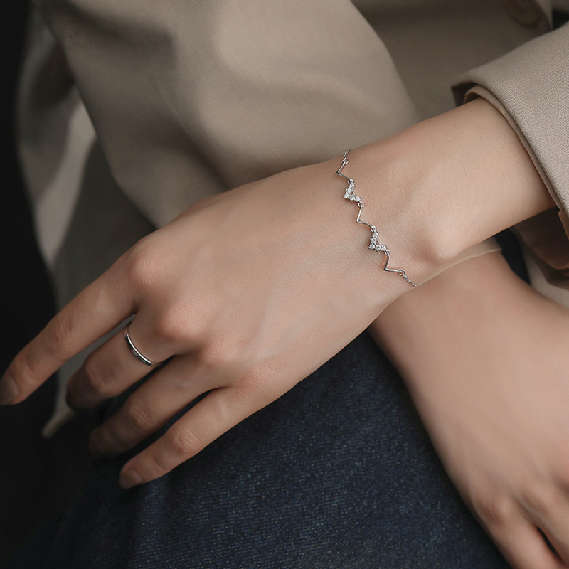 V-shaped Wave 925 Sterling Silver Bracelet Women's Cool Style Bracelet Women's Korean-style Simple Personalized Creative Student Girlfriend Bracelet