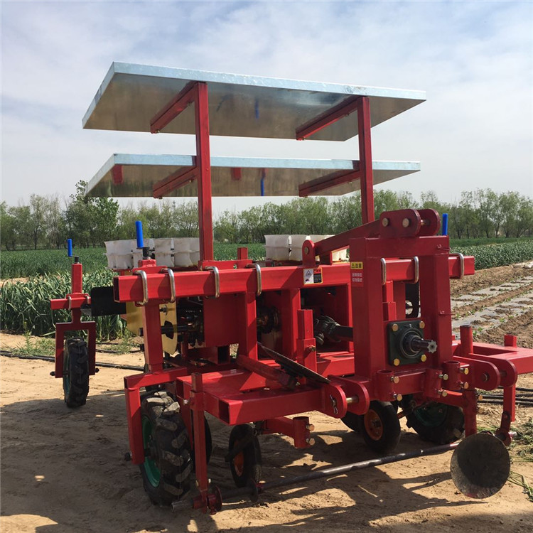 农用机械 蔬菜移栽机 四轮带蔬菜种植机 辣椒移栽覆膜机