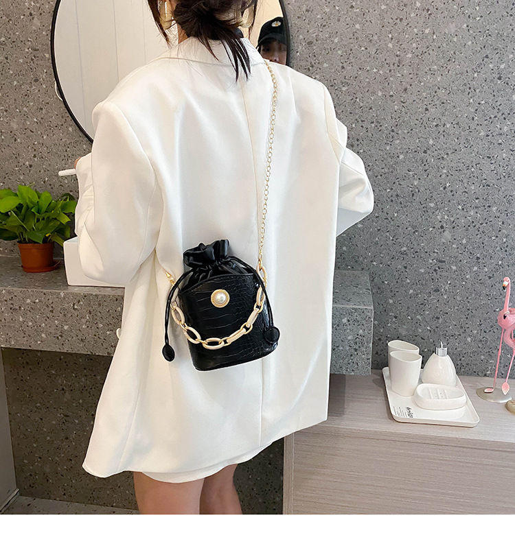 New Trendy Fashion All-match Portable Bucket Bag display picture 3