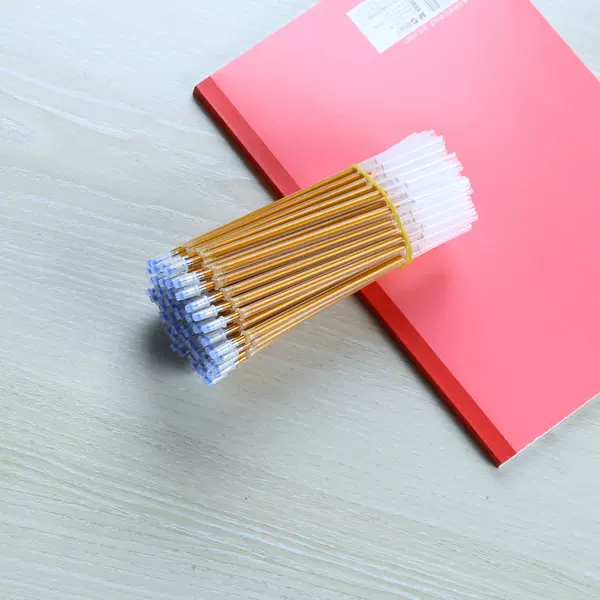 Copybook refill flash golden 0.7mm neutral refill sandalwood flavor refill golden Buddhist College copybook