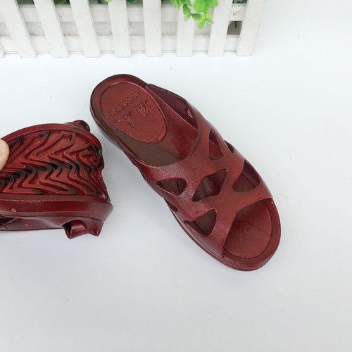 Summer Slippers for Women, Middle-Aged and Elderly, Soft Sole, Non-Slip Home Red Classic Oil Slippers, Street Vendor Style, Wholesale Oil Shoes