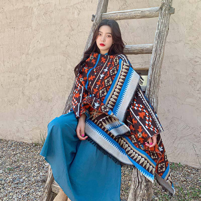 Autumn and Winter new ethnic style triangle cashmere scarf desert travel warm air-conditioned room split shawl Cape