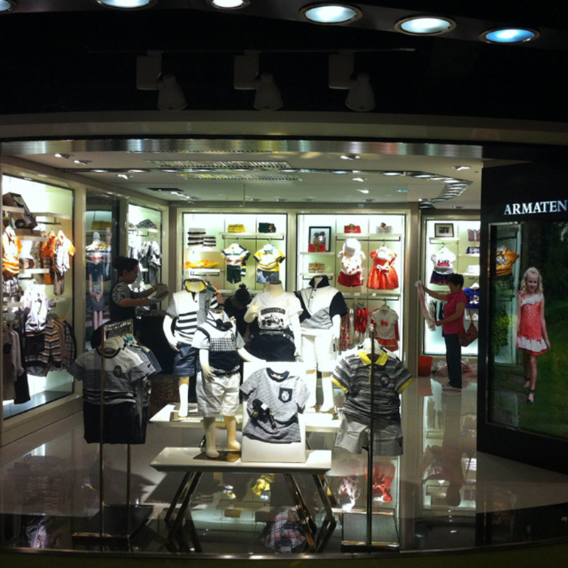 欧式童装整店展柜烤漆异形靠墙陈列柜中岛货架设计母婴专卖店货柜