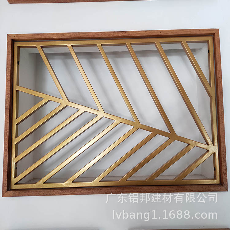 ���j����