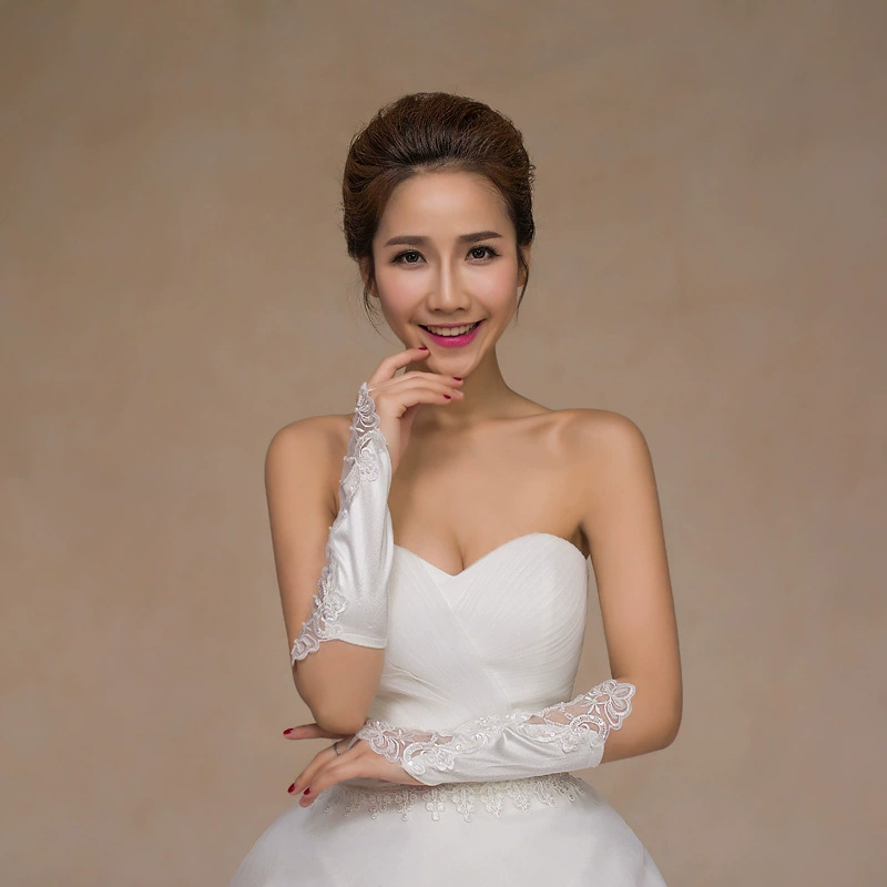 Black gloves for bride