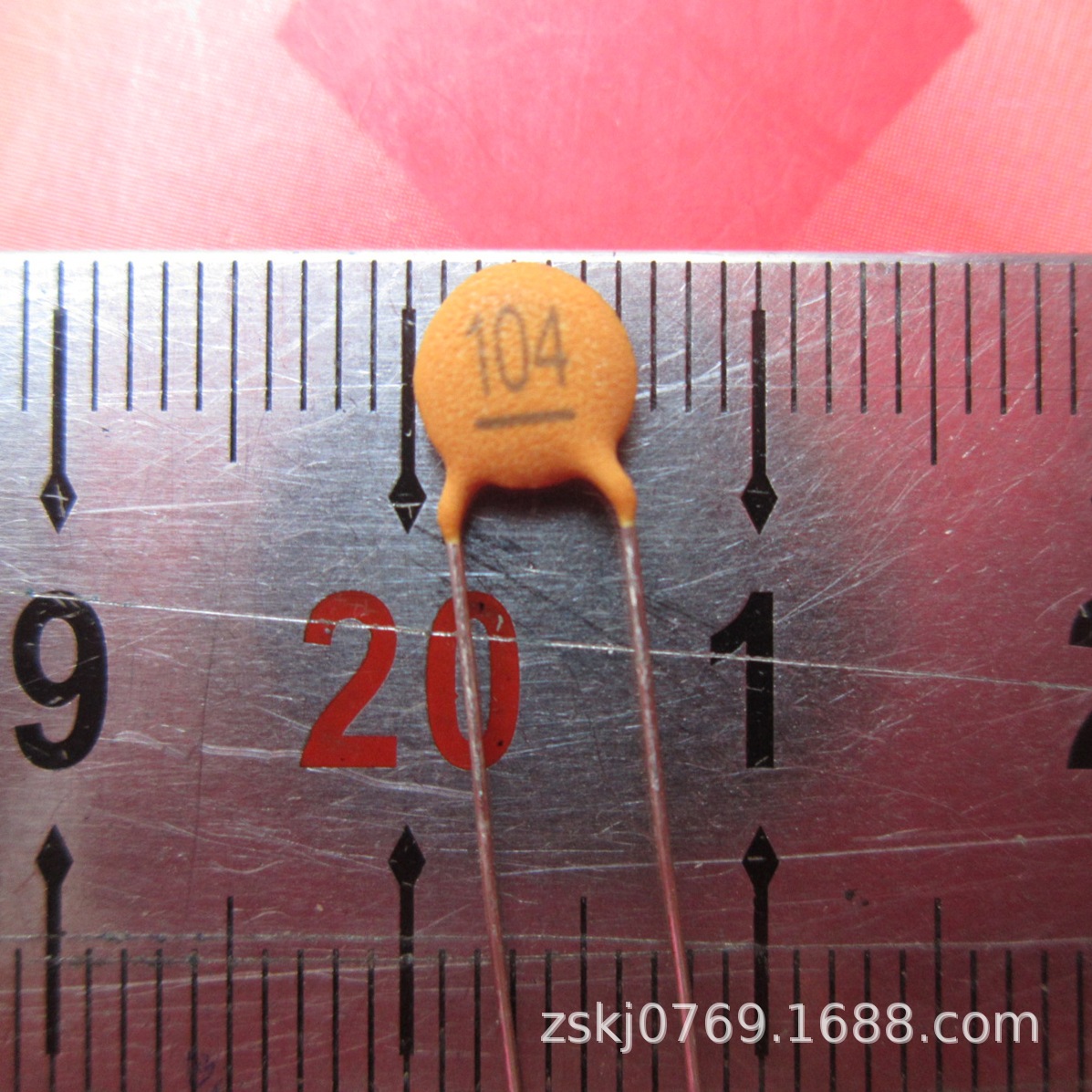 CERAMIC  CAPACITORS 101 102 103 104