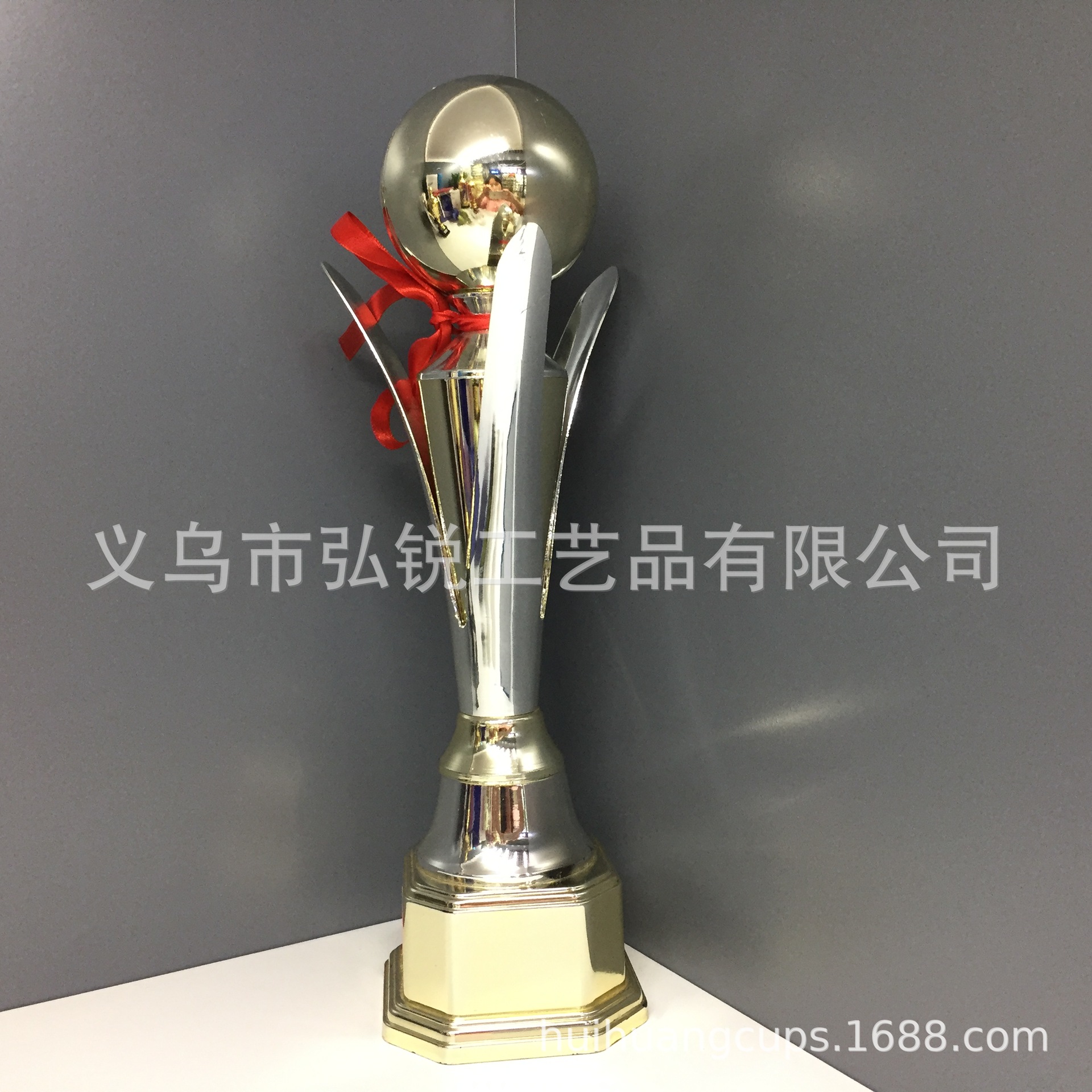Hot-selling wholesale football plastic trophies, sports competition student prizes, commemorative awards, and creative customizable logos detail image 1