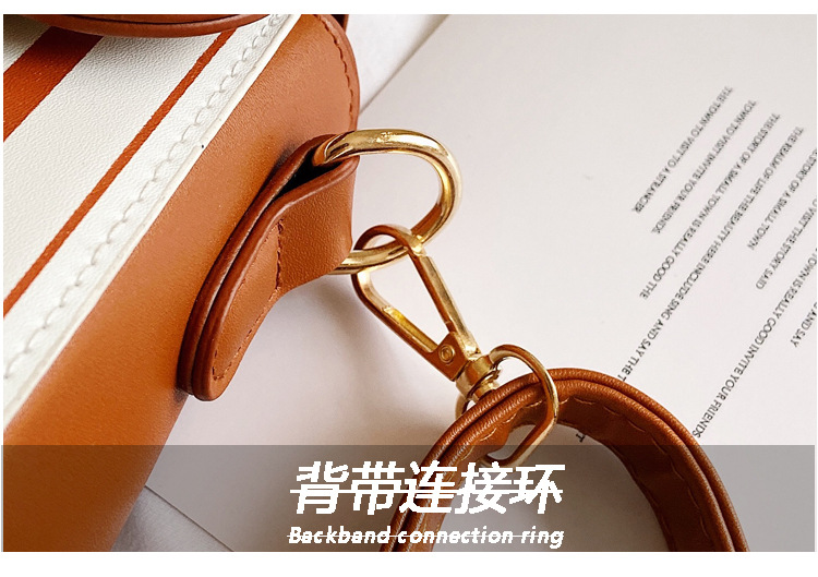 Small Pu Leather Solid Color Fashion Square Flip Cover Square Bag Shoulder Bag display picture 24