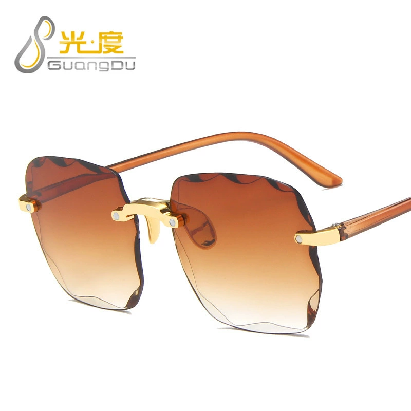 Sunglasses Retro solar-powered, European style, fashion trend, lightweight 0.148 kg
