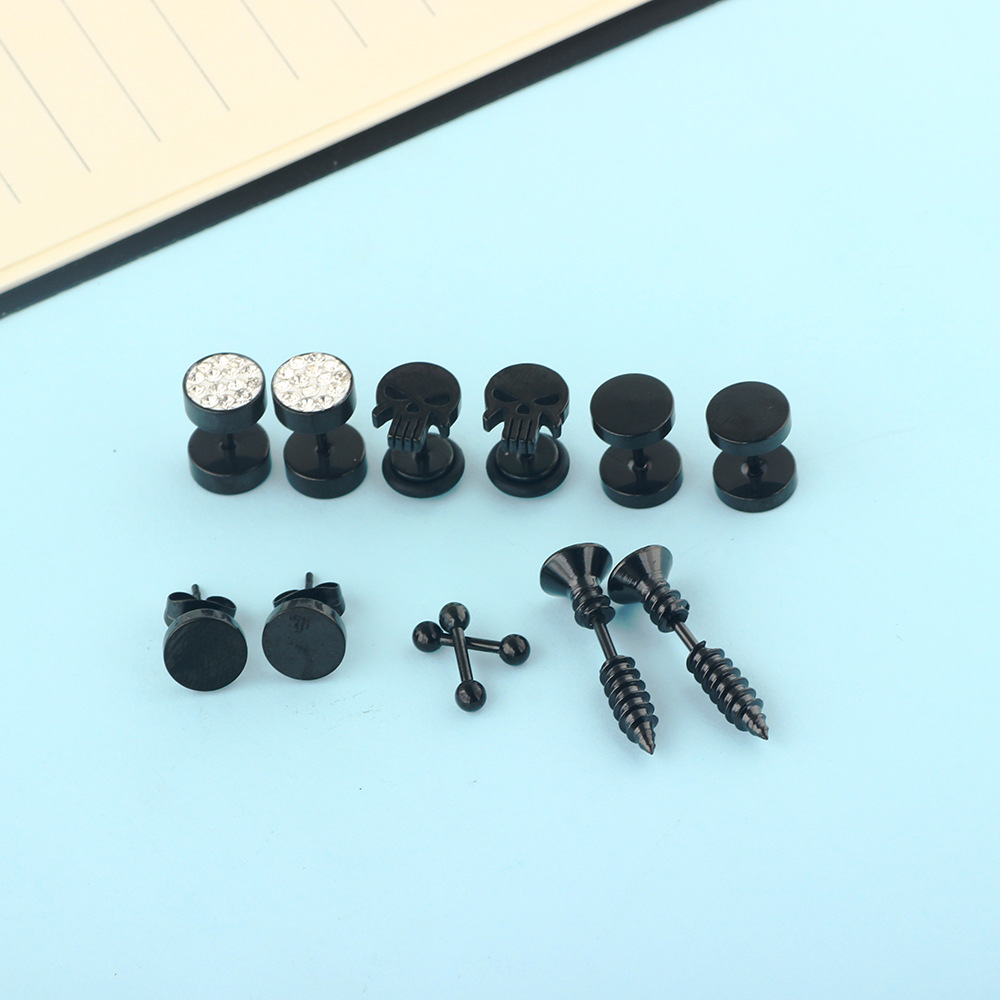 Labret piercing jewelry detail image