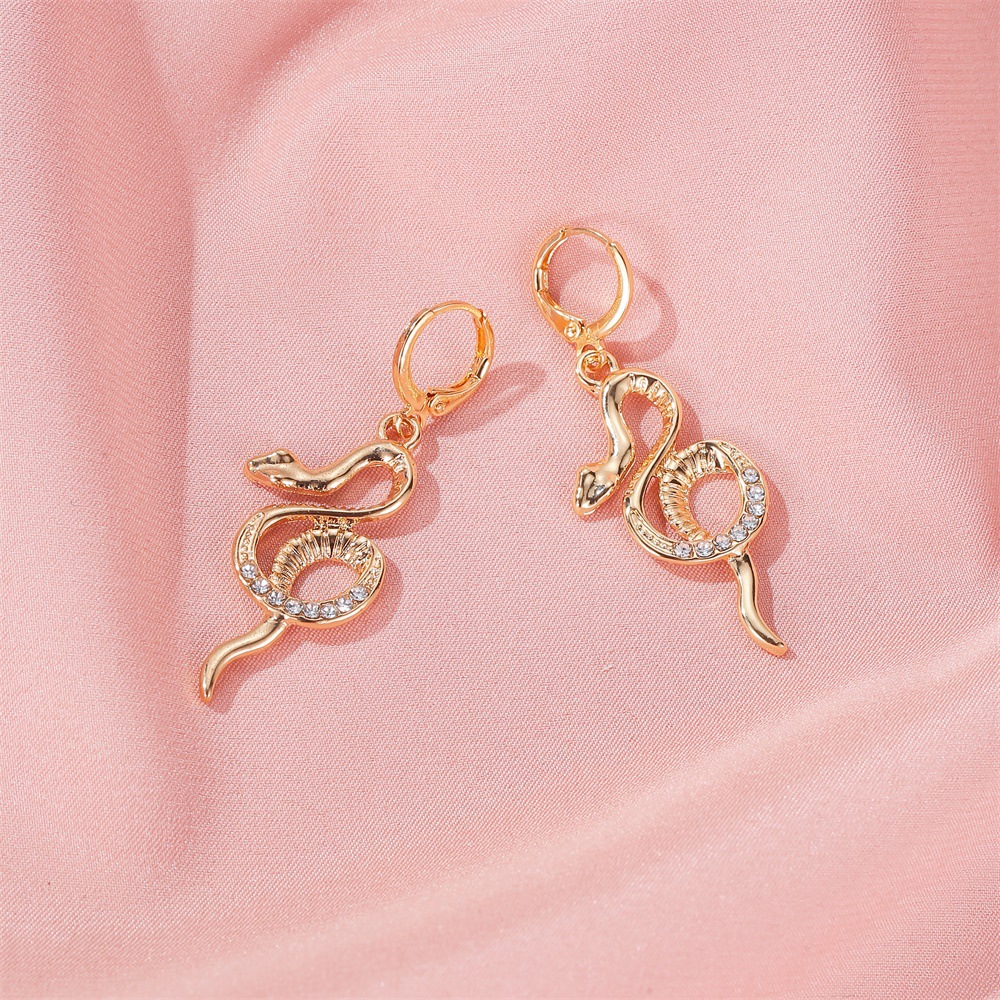 New Earrings Temperament Luxury Earrings Ear Buckle Personality Full Diamond Snake Shaped Long Earrings Ladies Earrings Wholesale Nihaojewelry display picture 8