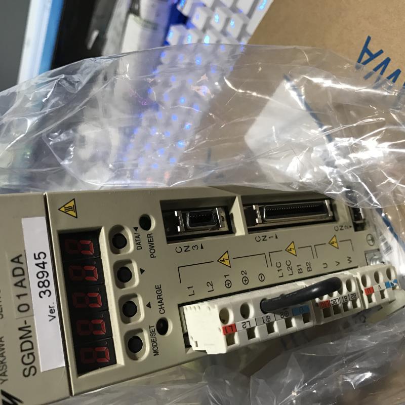 全新YASKAWA 伺服电机SGMAS-A8A2A-YR11  ，质保1年.